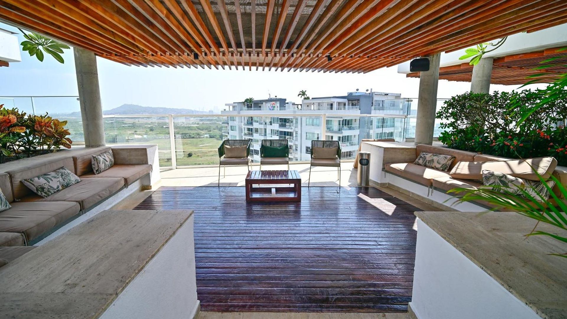 Luxury With Jacuzzi Lagoon View Near *