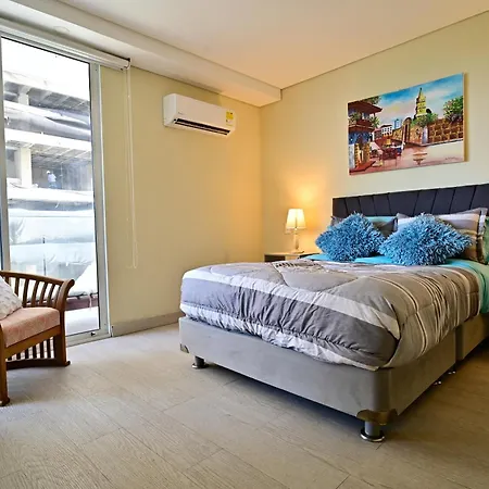Luxury With Jacuzzi Lagoon View Near Apartamento Cartagena