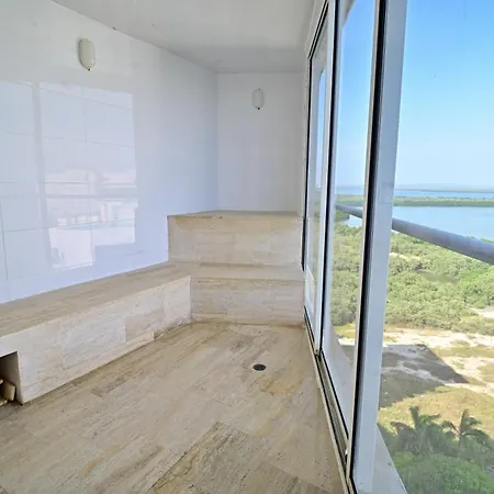 Luxury With Jacuzzi Lagoon View Near Apartamento